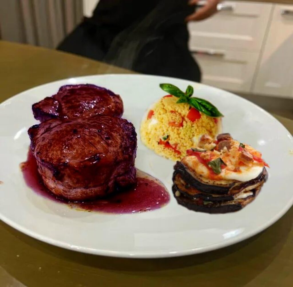 Filetto vino rosso cous cous e parmigiana